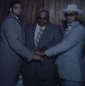 Meet your Posher, Lenora